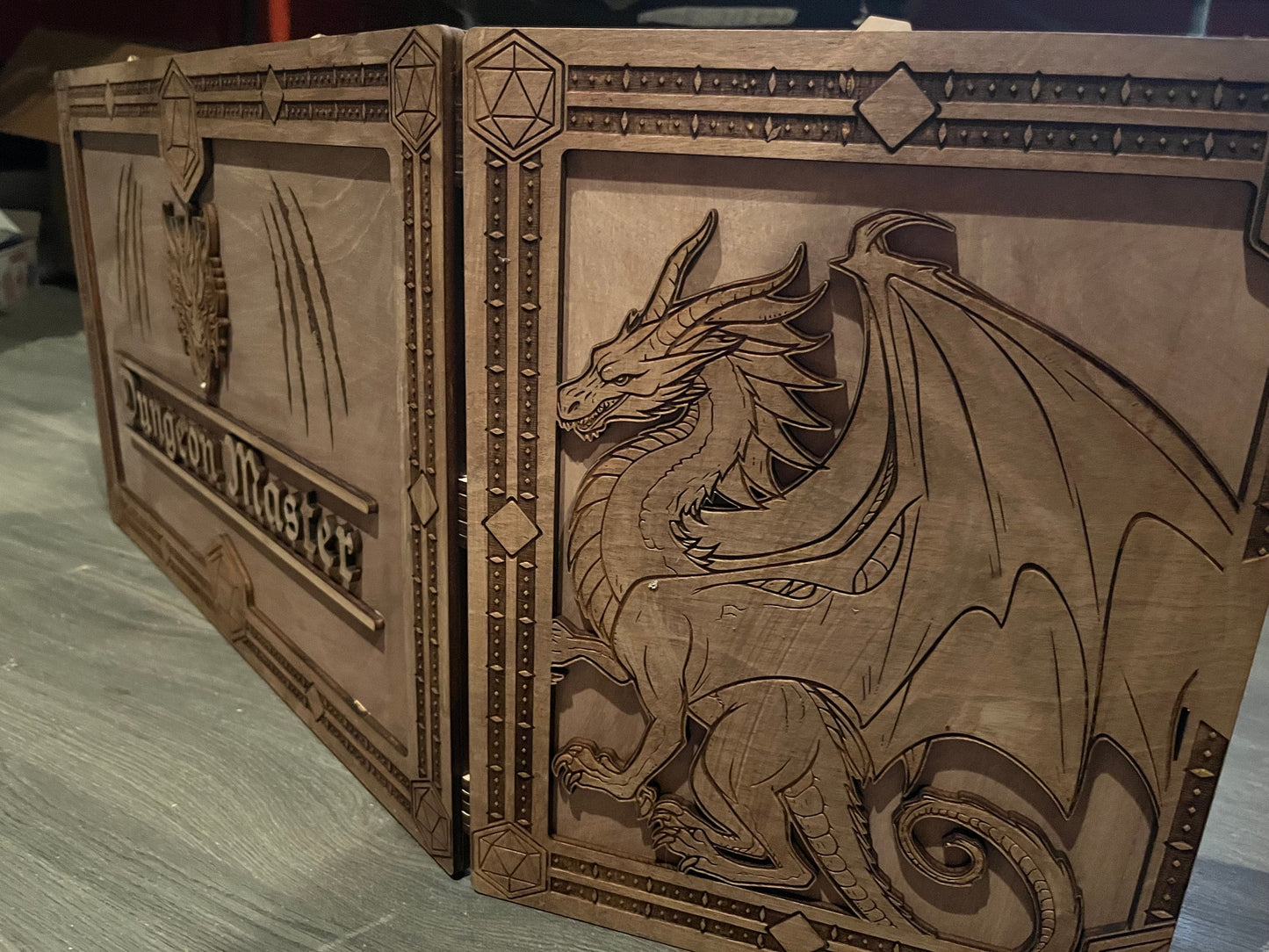 Dungeons and Dragons Dungeon Master Screen